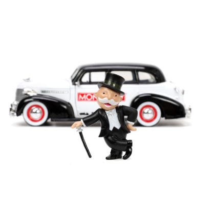 Chevrolet Master Deluxe mit Monopoly Figur