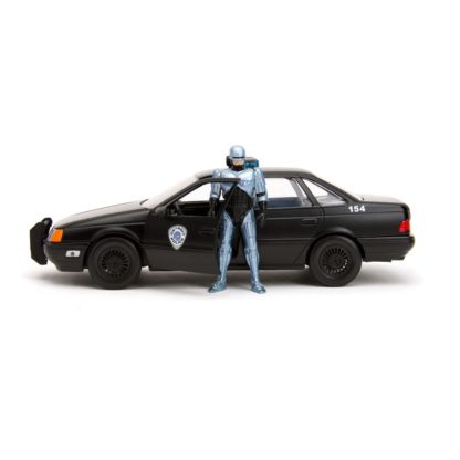 Ford Taurus mit Robocop Figur