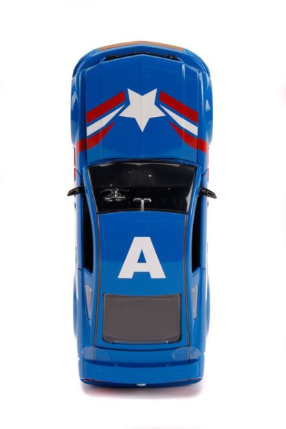Ford Mustang GT mit Captain America Figur