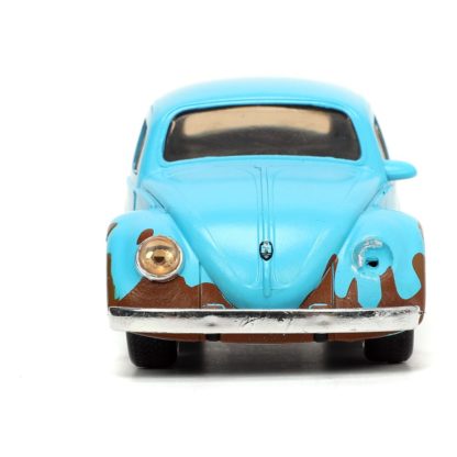 Volkswagen Beetle mit Figur