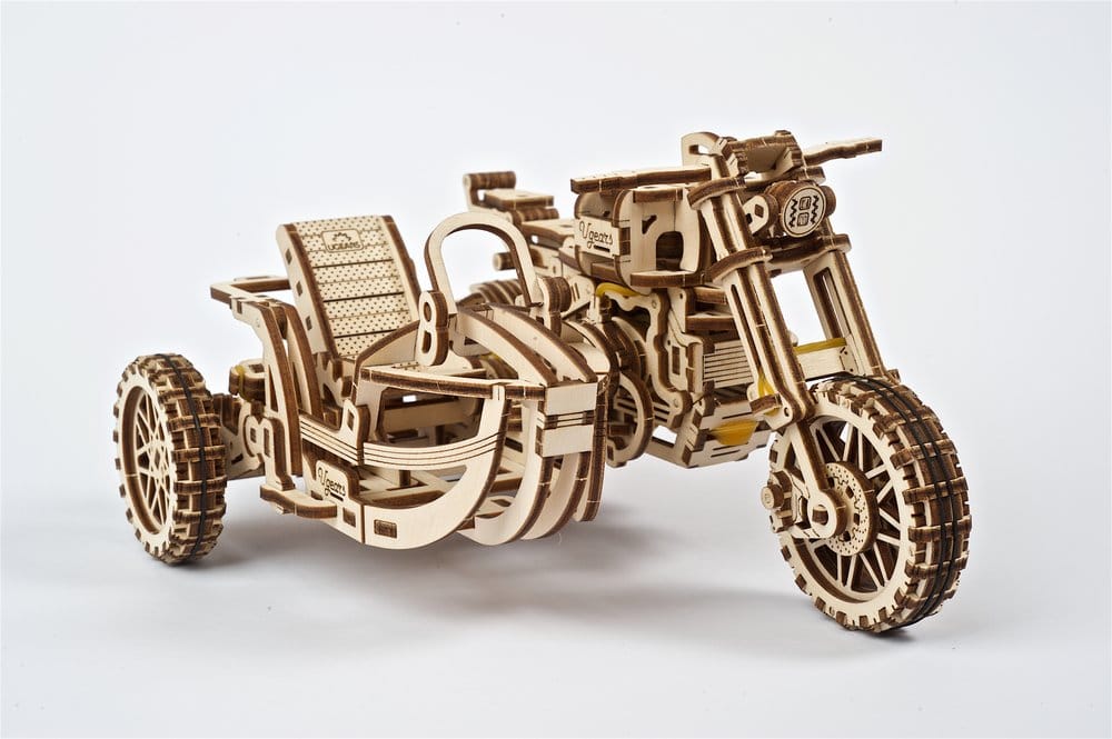 Scrambler UGR-10 mit Beiwagen