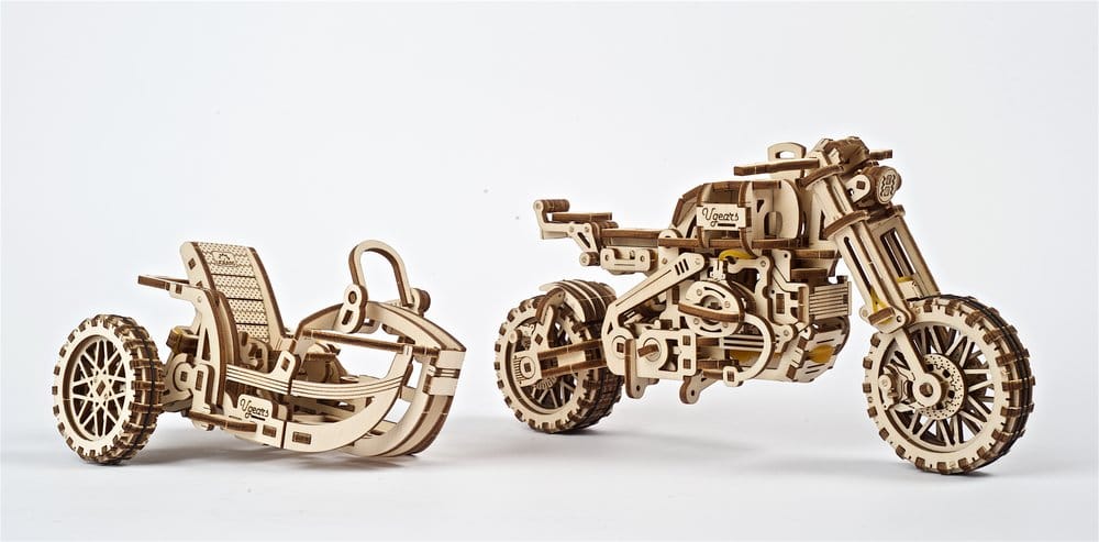 Scrambler UGR-10 mit Beiwagen